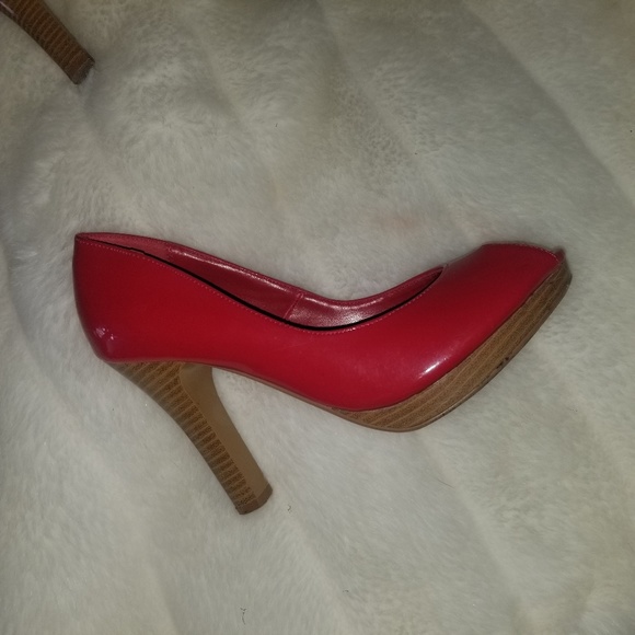 Charlotte Russe Red Heels size 7 - Picture 2 of 3